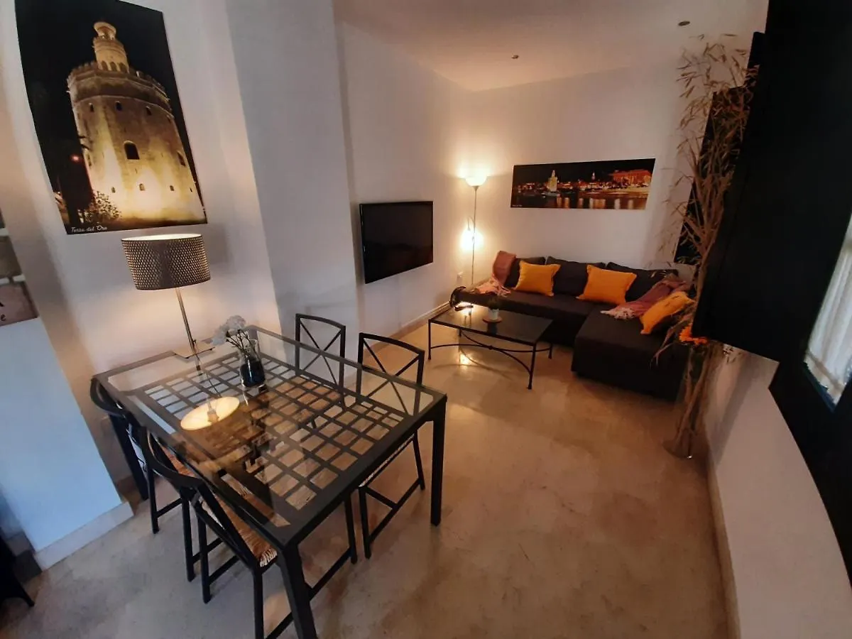 Apartamento Con Encanto En Patio Sevillano