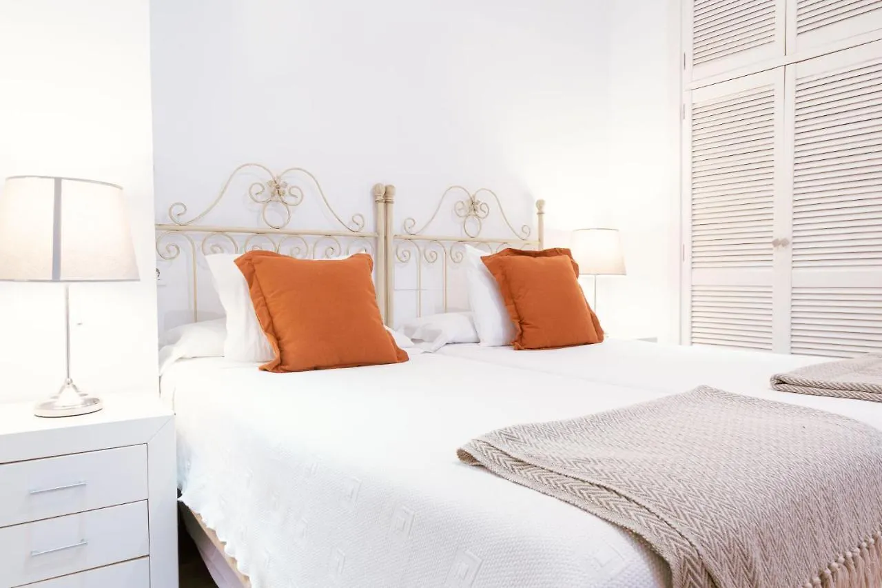 Apartamento Con Encanto En Patio Sevillano Spain