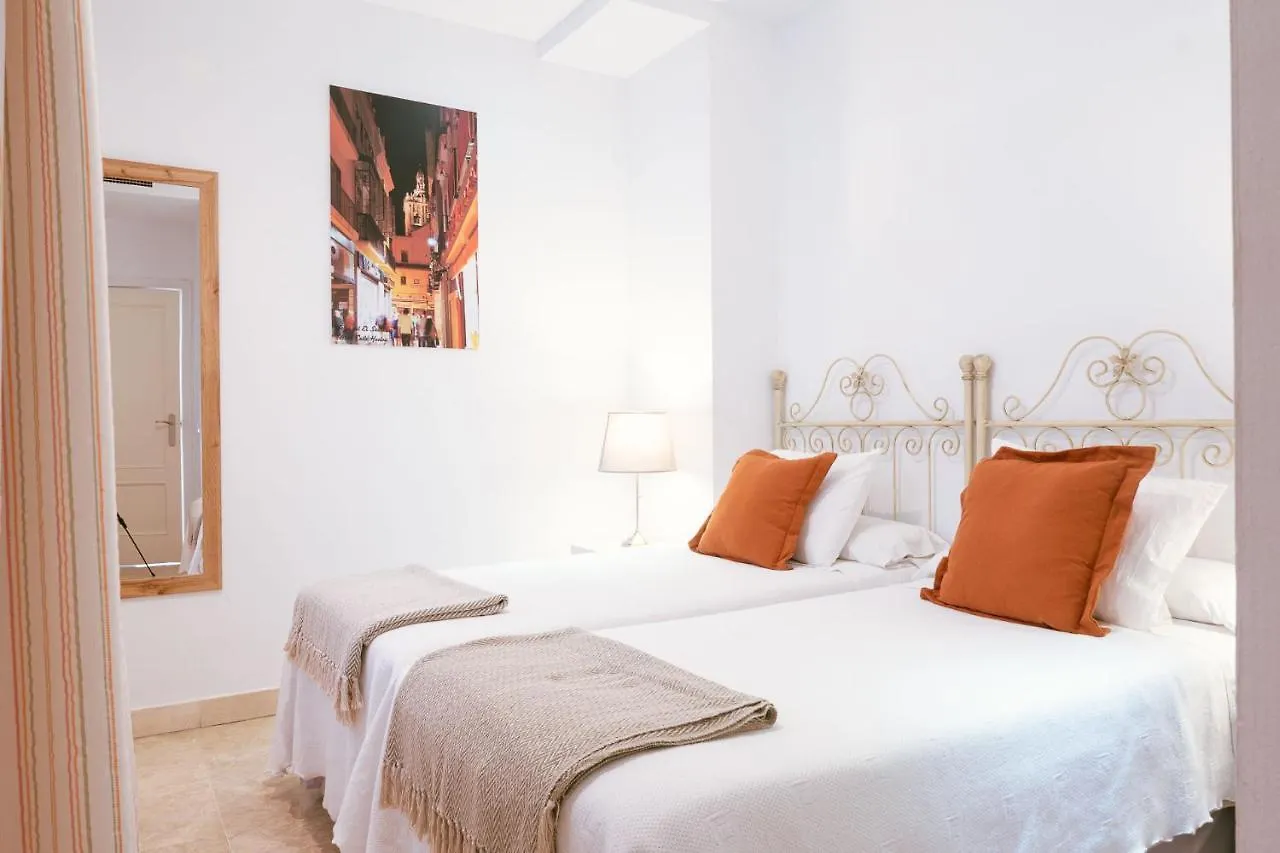 Apartamento Con Encanto En Patio Sevillano Spain